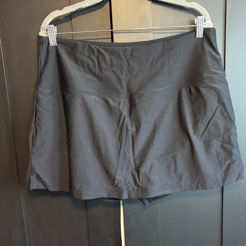 Santiny Black Skort